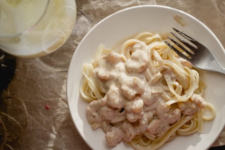 15-Minute Creamy Garlic Butter Shrimp Linguine