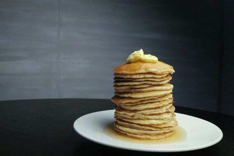 Classic Buttermilk Pancakes with Pure Maple Syrup