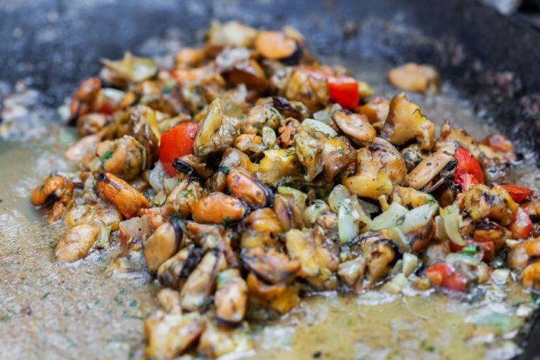 Classic French Mussels in White Wine Broth