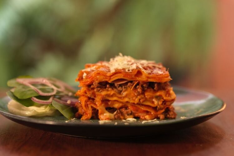 Classic Italian Baked Lasagna with Slow-Simmered Meat Ragù and Béchamel