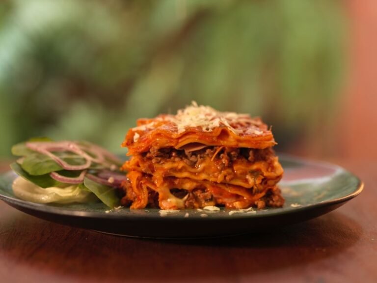 Classic Italian Baked Lasagna with Slow-Simmered Meat Ragù and Béchamel