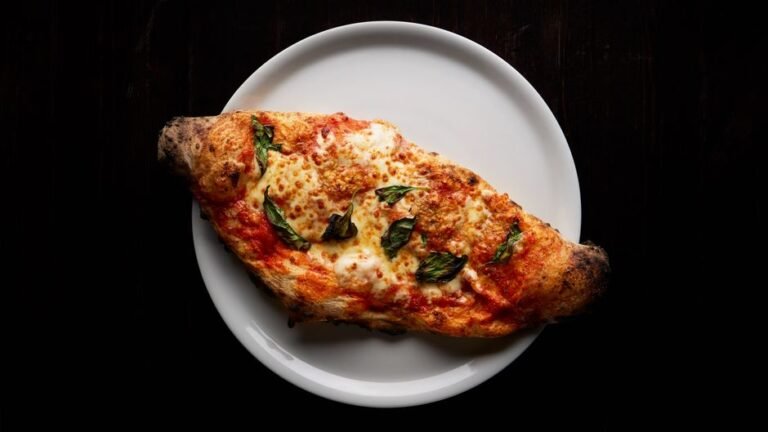 Classic Neapolitan Stuffed Pizza Fold