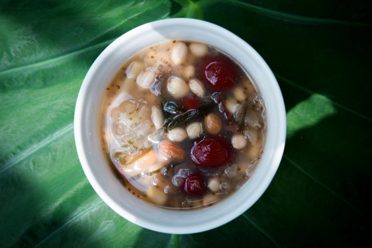 Classic Red Bean Soup Dessert