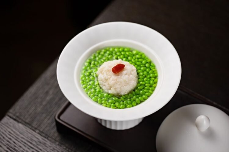 French Pea and Lettuce Soup