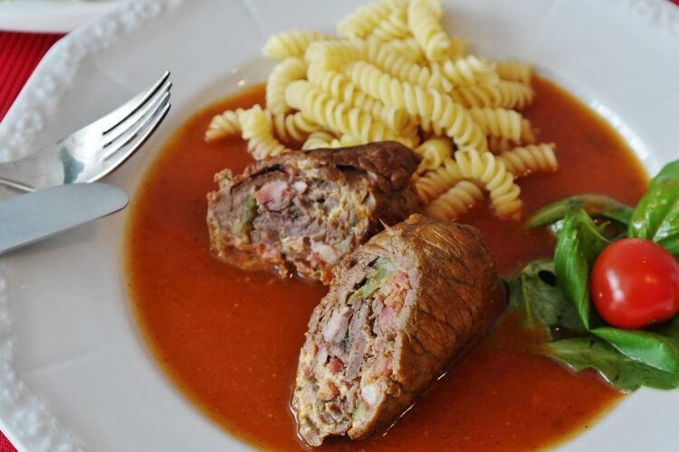 Italian Beef Rolls in Tomato Sauce