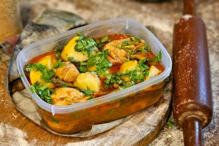 Mumbai-Style Spiced Vegetable Mash with Buttered Rolls