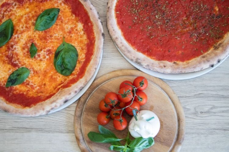 Neapolitan Pizza Marinara with Garlic and Oregano