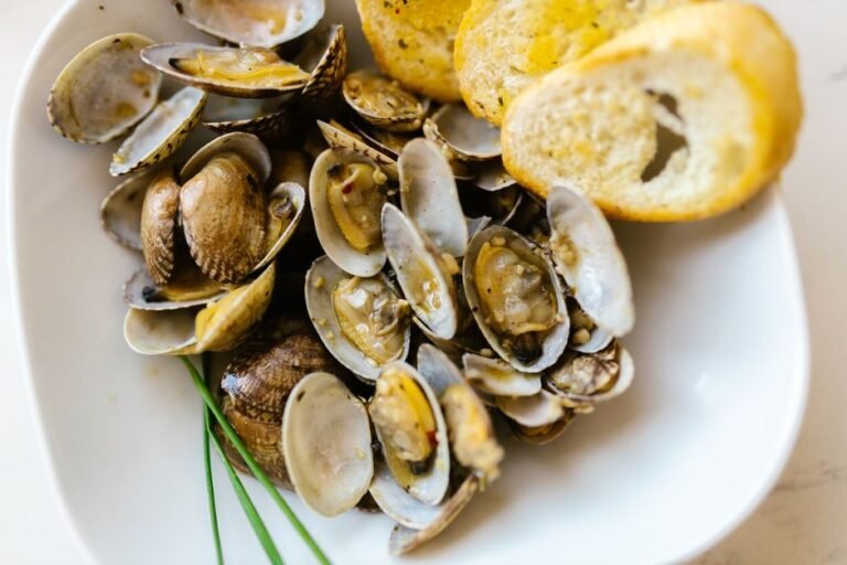 Portuguese Garlic and Coriander Clams