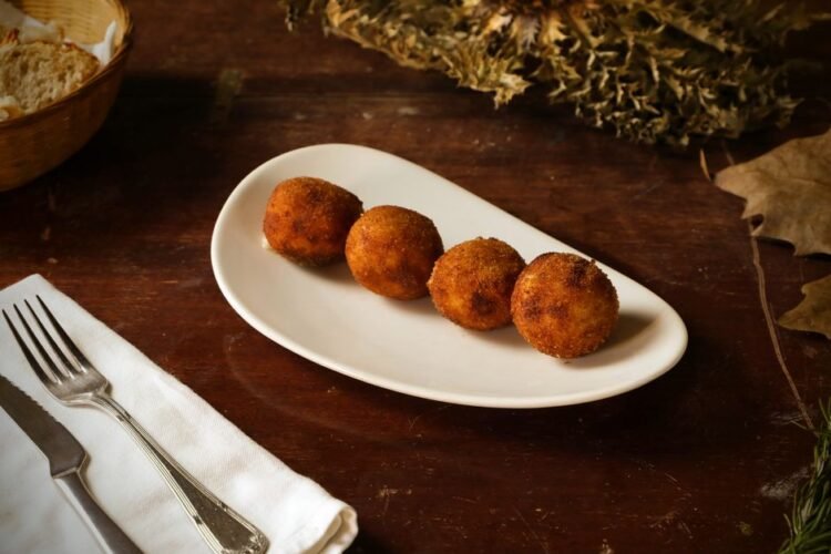 Roman Fried Rice Balls with Stretchy Mozzarella