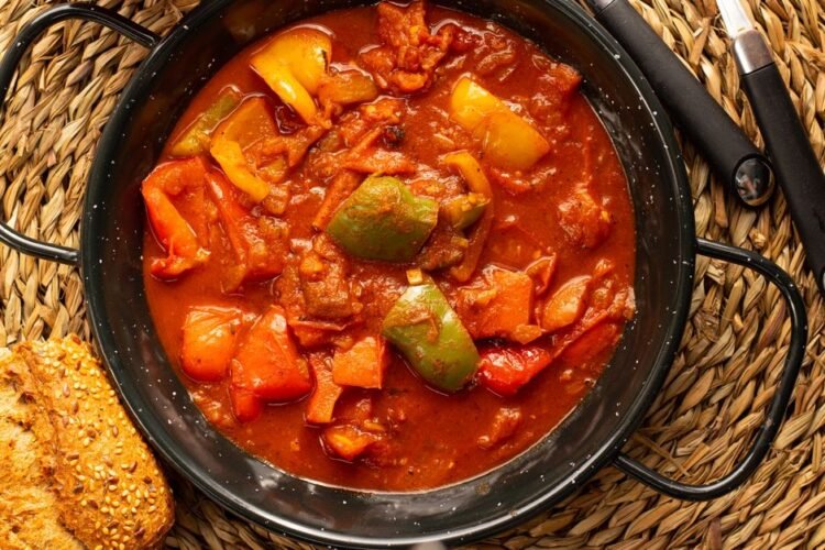 Slow-Cooked Italian Bell Pepper Stew