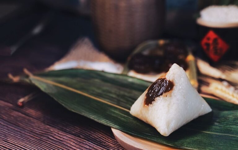 Steamed Sticky Rice in Lotus Leaf