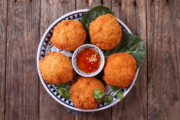 Thai Fish Cakes with Sweet Chili Dipping Sauce