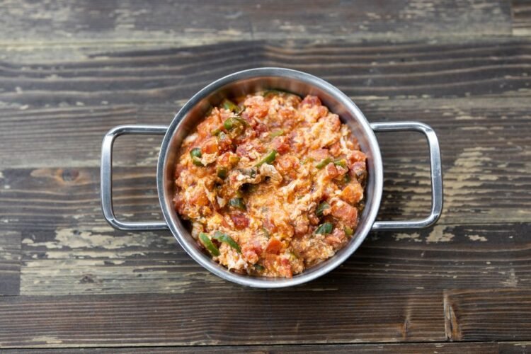 Turkish Scrambled Eggs with Tomatoes and Green Peppers