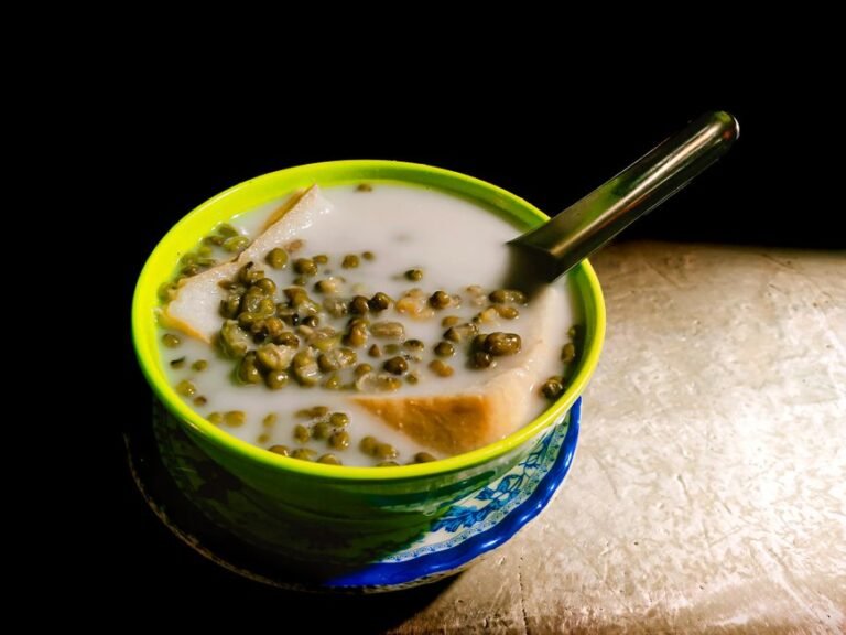 Vietnamese Three-Color Bean and Coconut Dessert