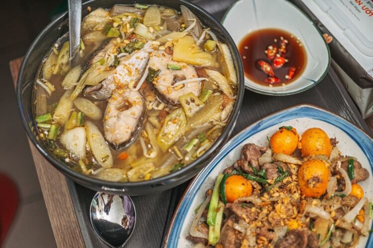 Angolan-Style White Fish and Cassava Soup