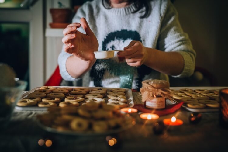 Apulian Honey-Dipped Spiral Christmas Pastry