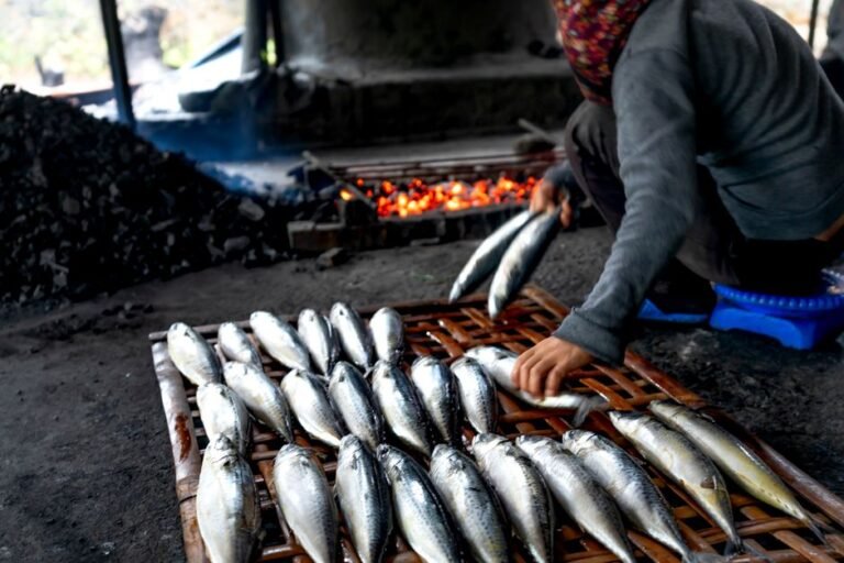 Balinese Charcoal-Grilled Fish with Aromatic Spice Paste