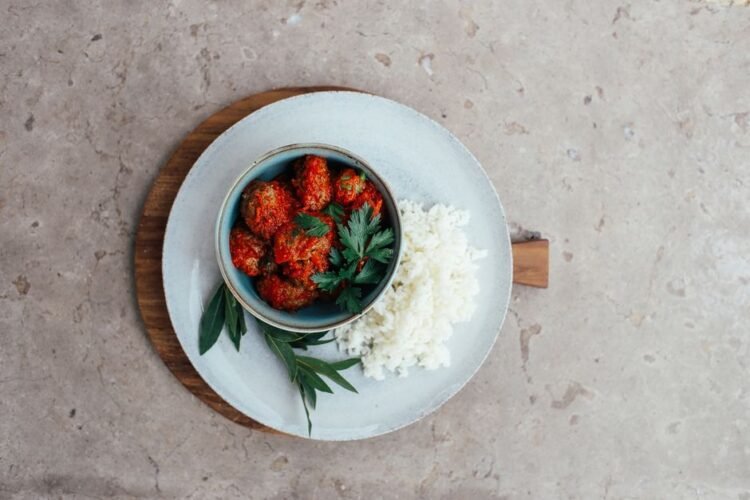 Belgian Liège-Style Meatballs in Tomato-Onion Gravy