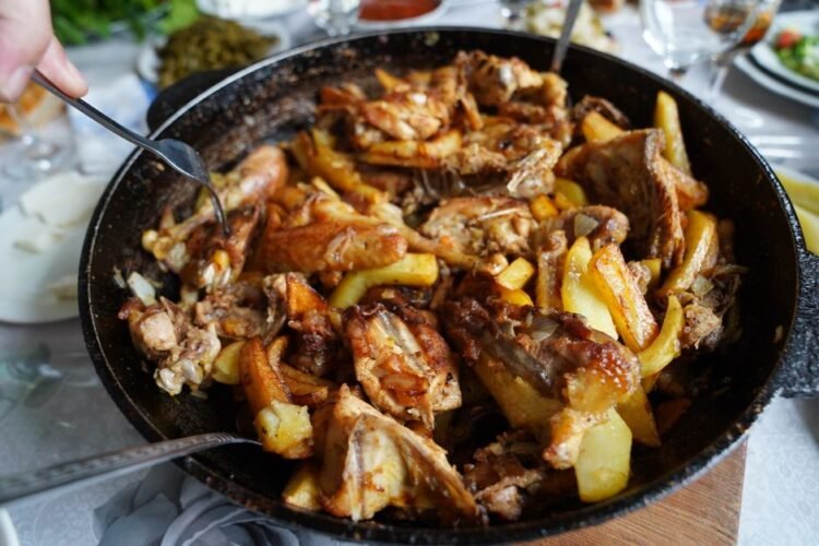 Brazilian Brown Sauce Chicken
