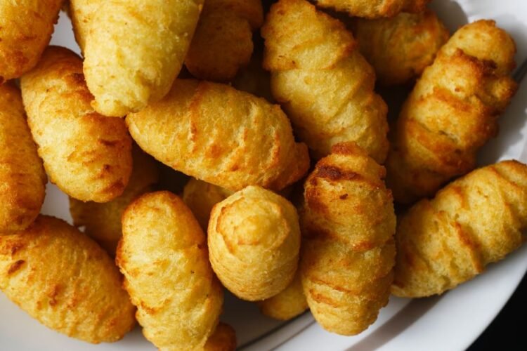 Brazilian Shrimp Cream Croquettes