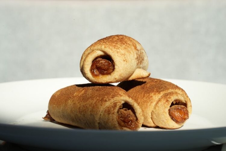 Bulgarian Pumpkin Walnut Pastry Roll