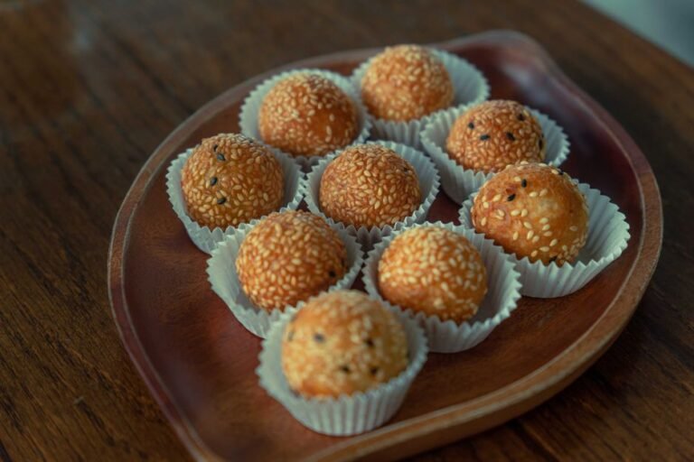 Cantonese Crispy Sesame Balls with Sweet Bean Filling