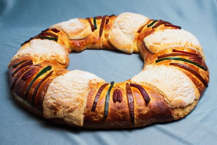 Catalan Epiphany Ring Cake