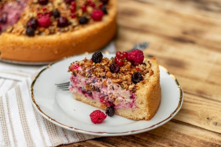 Chilean Fresh Fruit Cake with Berry Streusel