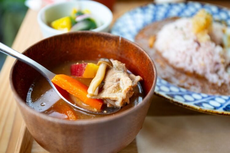 Classic American Mulligatawny Soup