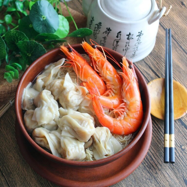 Classic Cantonese Egg Noodle Soup