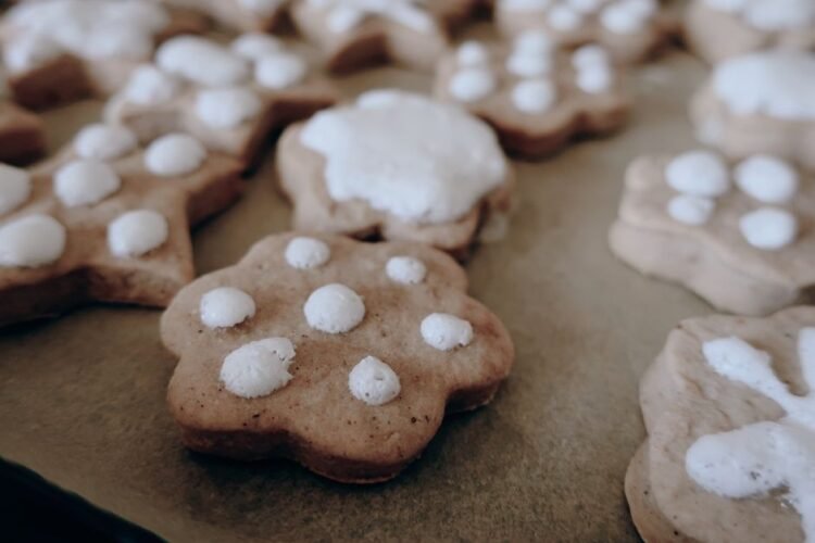 Classic German Lebkuchen Gingerbread Cookies