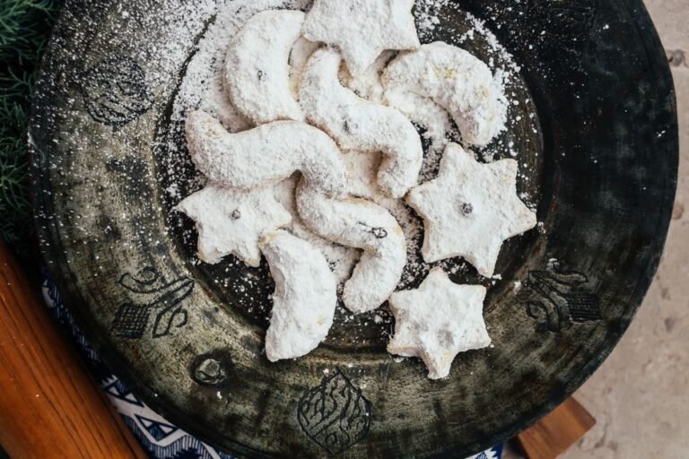 Classic Greek Almond Shortbread Cookies