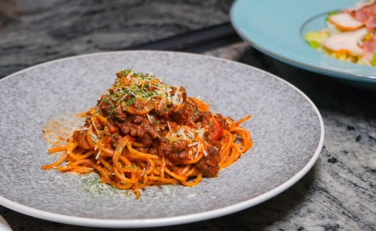 Classic Italian Tagliatelle with Slow-Simmered Meat Ragu