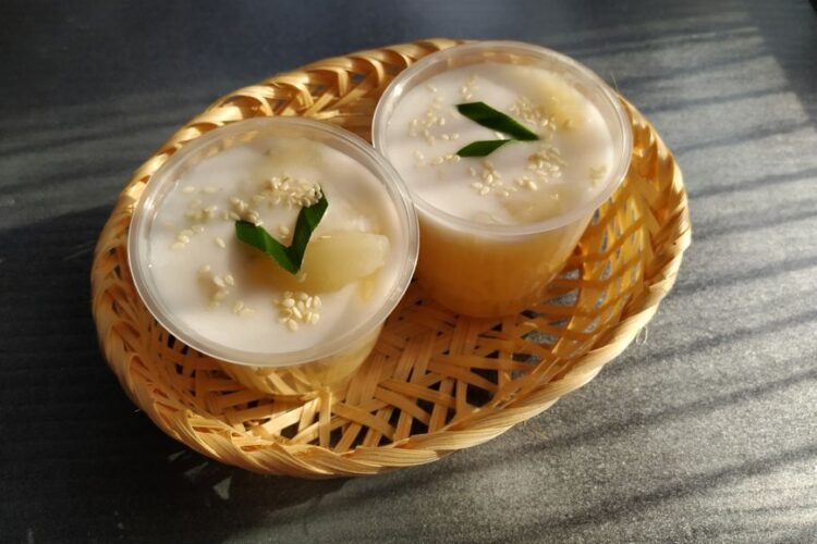 Classic Javanese Pandan Iced Dessert with Coconut and Palm Sugar