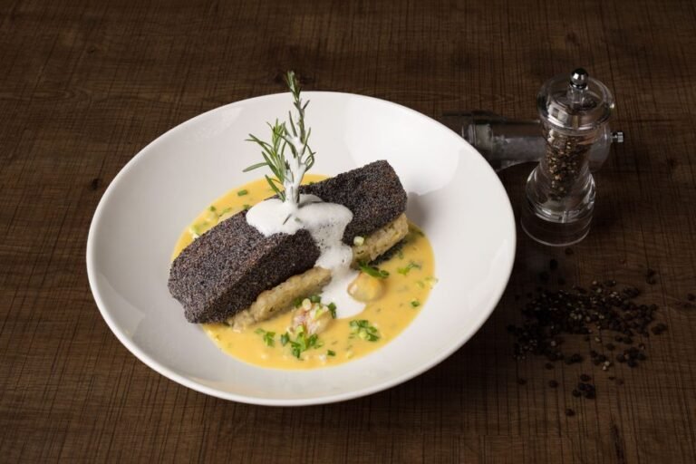 Classic Parisian Grilled Pig’s Trotter with Herb Crust