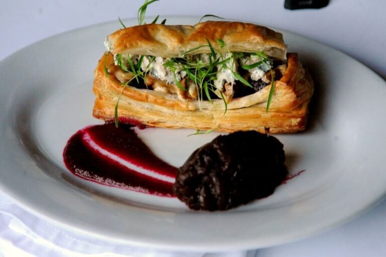 Classic Parisian Vol-au-Vent with Chicken and Mushroom Cream