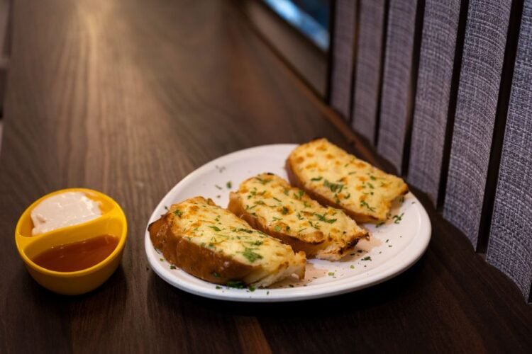 Classic Texas Toast Garlic Bread
