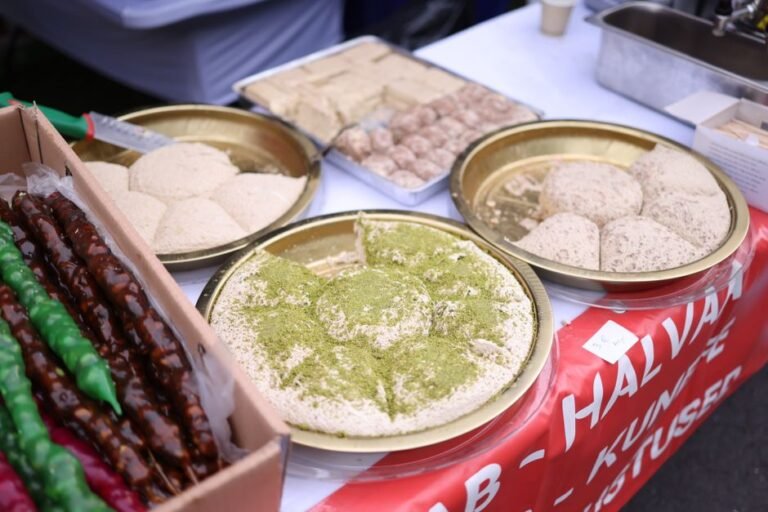Classic Turkish Semolina Halva