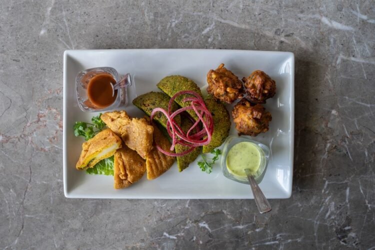 Crispy South Indian Lentil Fritters with Coconut Chutney