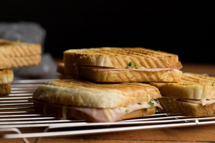 Cuban Sandwich Medianoche