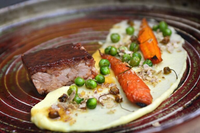 Cyprus Pork Braised with Coriander and Red Wine