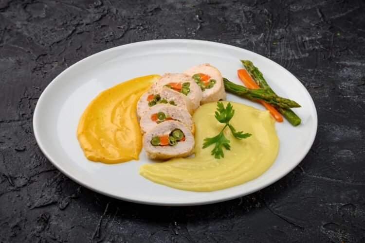 Danish Chicken with White Asparagus in Cream Sauce