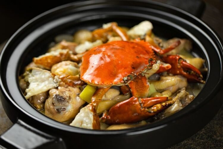 Dungeness Crab Cioppino (San Francisco Style)