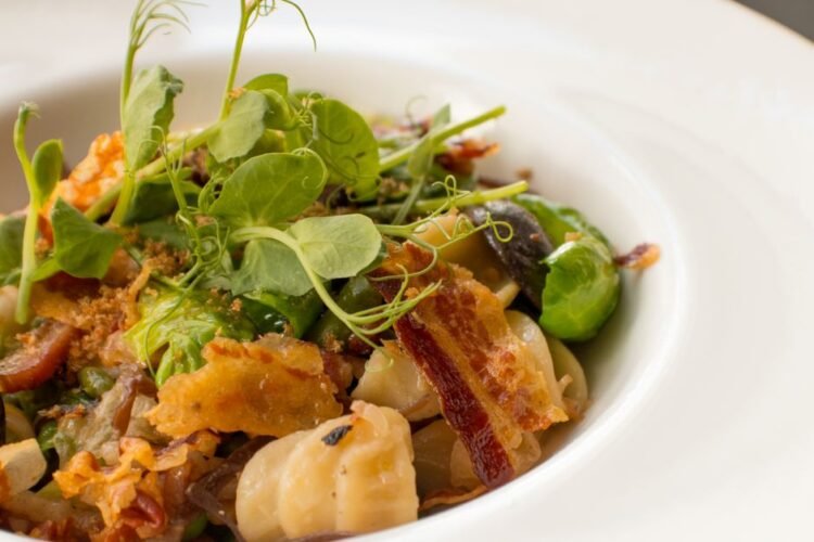 Garganelli with Prosciutto and Peas