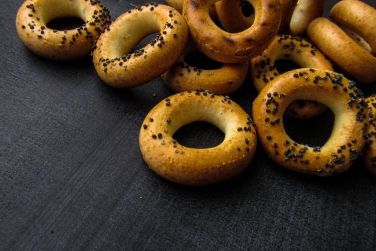 Honduran Corn and Cheese Ring Cookies