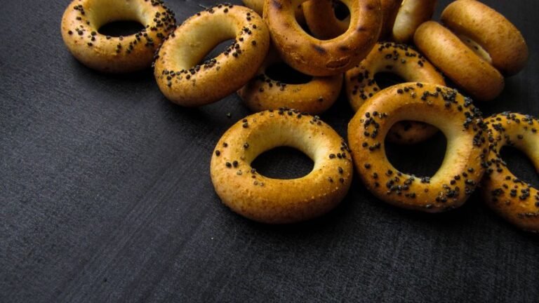 Honduran Corn and Cheese Ring Cookies