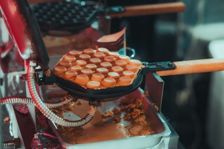 Hong Kong Egg Waffles (Bubble Waffles)