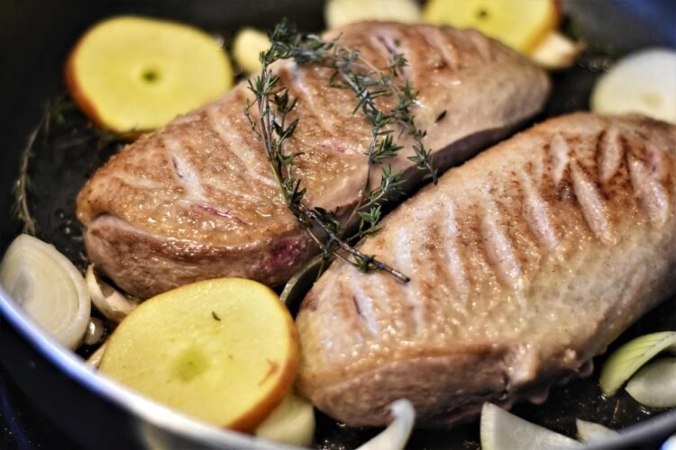 Indonesian Aromatic Spice-Marinated Fried Duck