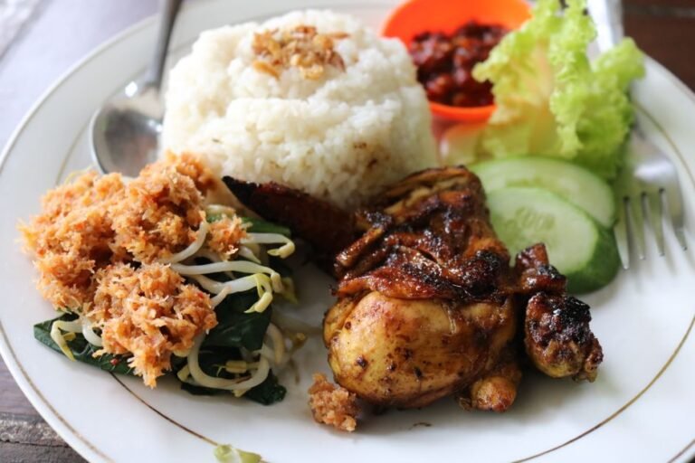 Indonesian Coconut Milk Rice with Spiced Chicken (Solo-Style)