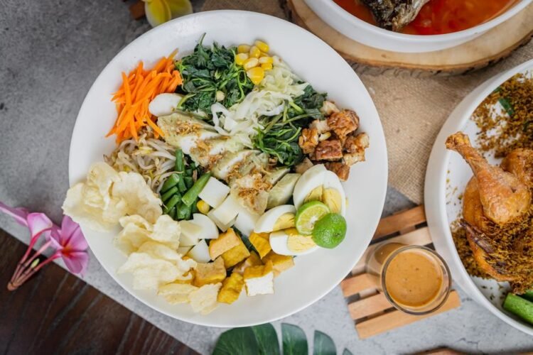 Jakarta Classic Vegetable Salad with Peanut Sauce